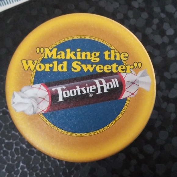 Tootsie Roll Tin - Picture 2 of 5